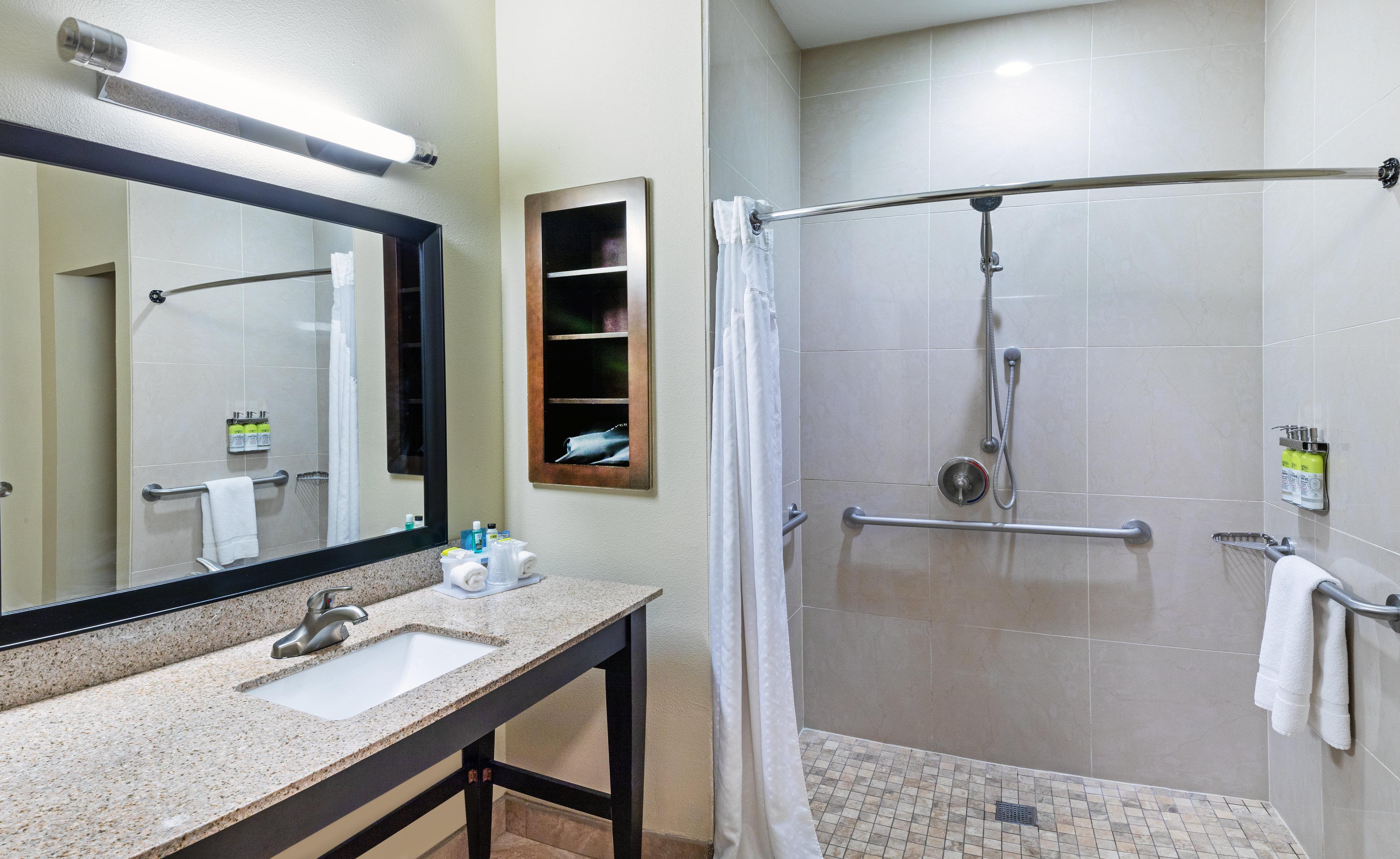Holiday Inn Express Hotel & Suites Floresville By Ihg Exterior photo