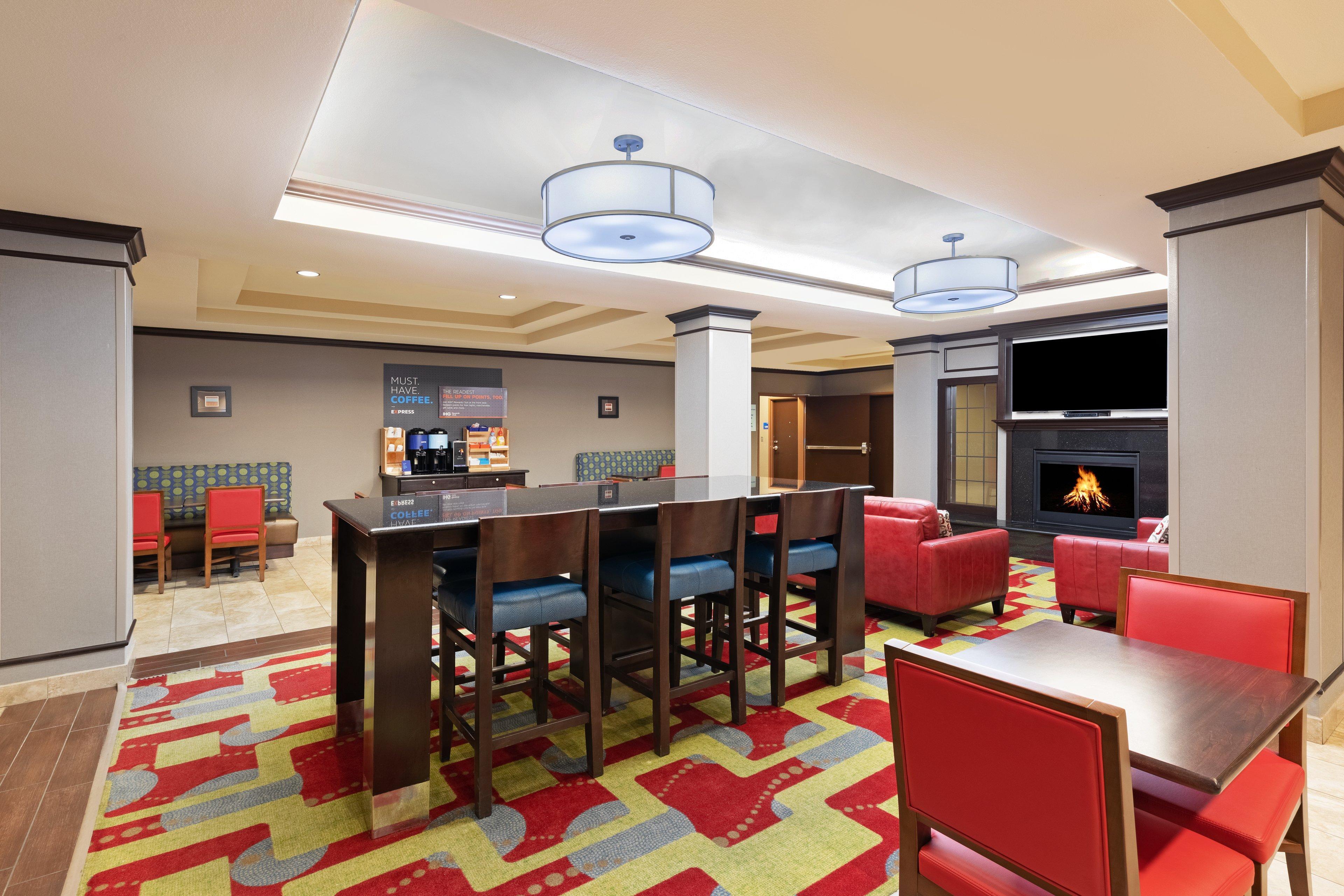 Holiday Inn Express Hotel & Suites Floresville By Ihg Exterior photo