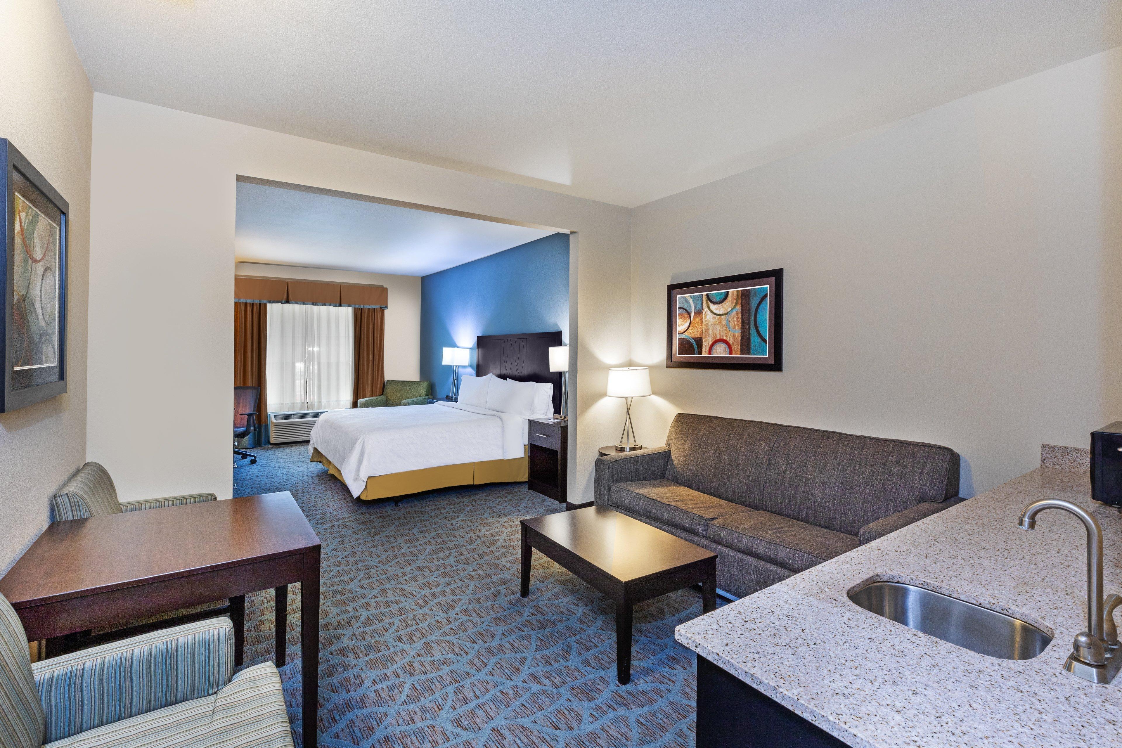 Holiday Inn Express Hotel & Suites Floresville By Ihg Exterior photo