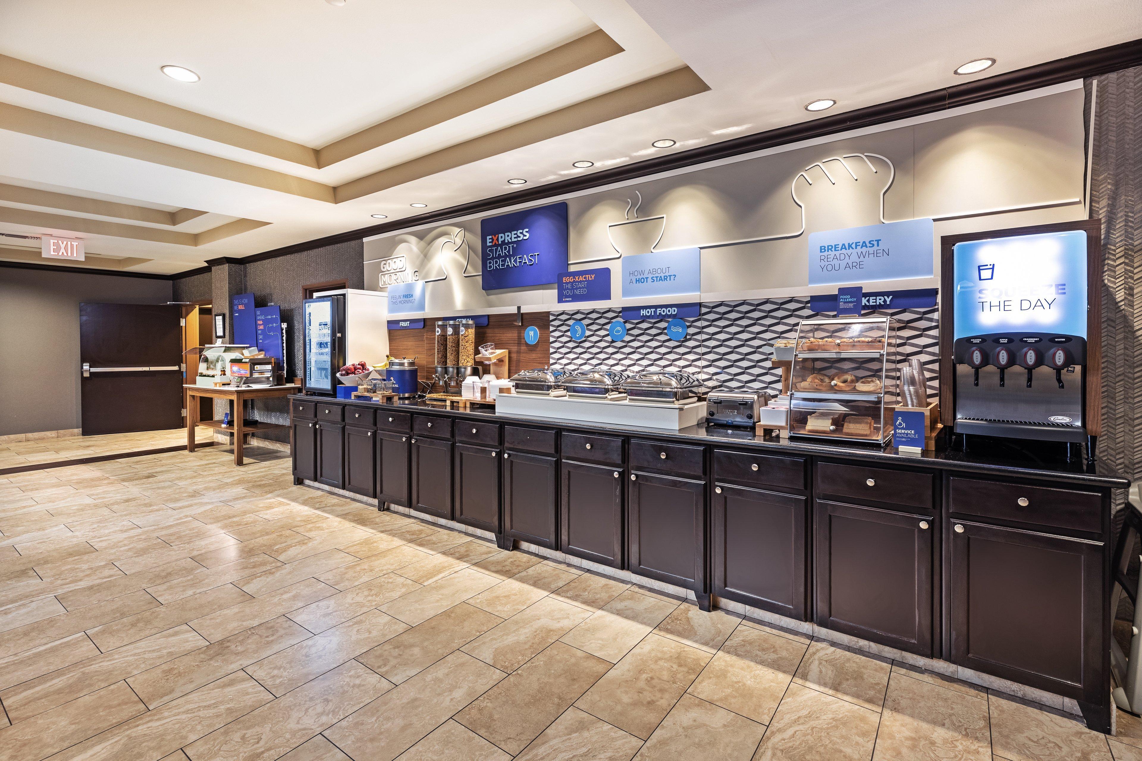 Holiday Inn Express Hotel & Suites Floresville By Ihg Exterior photo